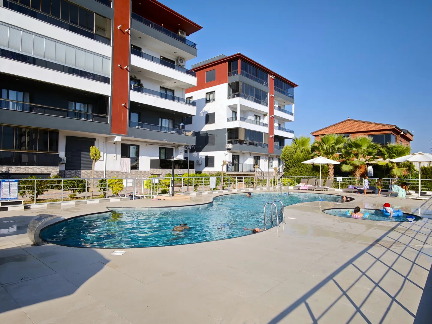 İnönü Mah. DOĞA LIFE CITY'de 3+1 Havuz Cepheli EŞYALI KİRALIK