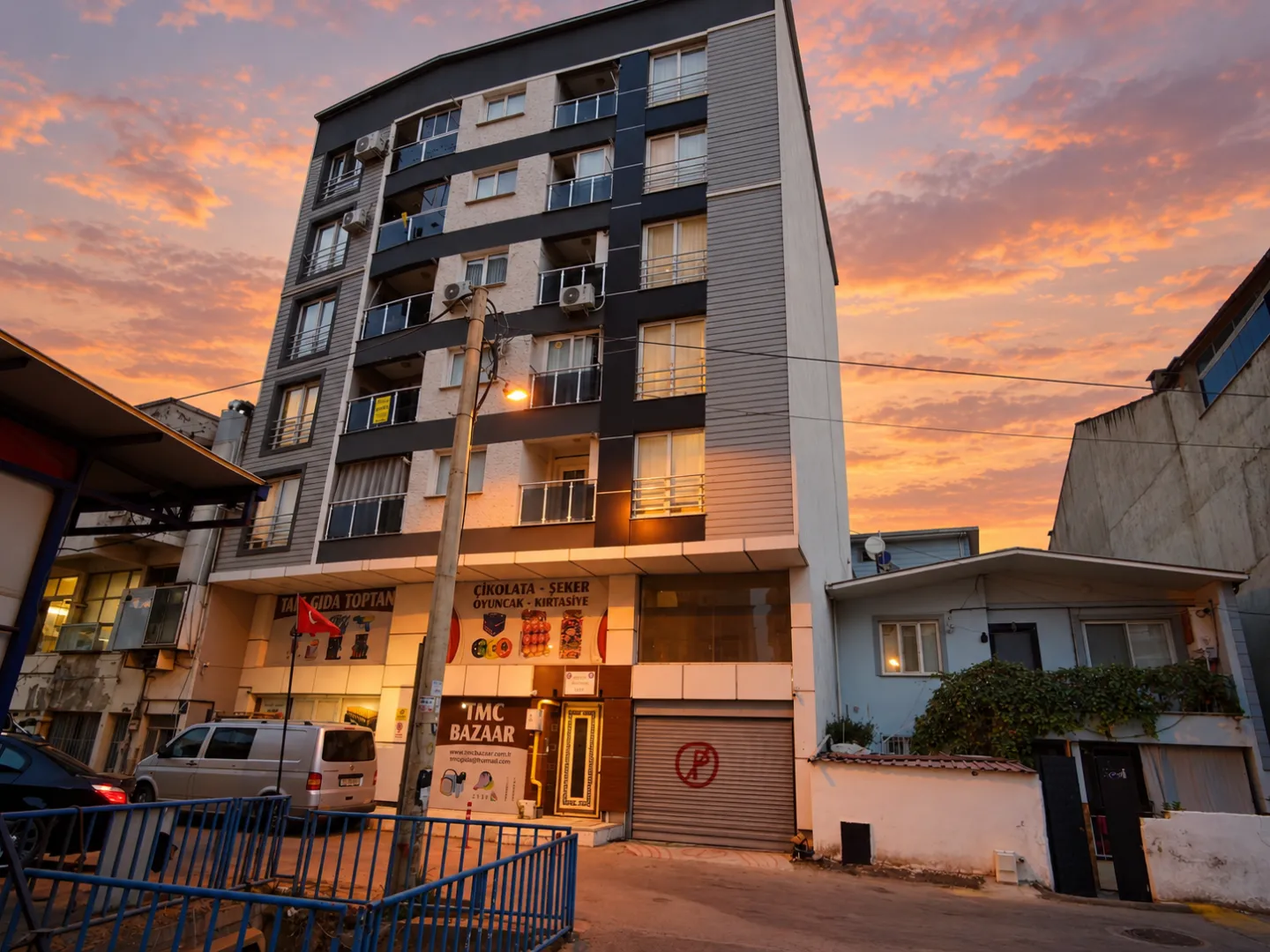 Ana Yola Yakın, Ayrancılar Merkezde - Kiralık 2+1 - Doğalgazlı Daire
